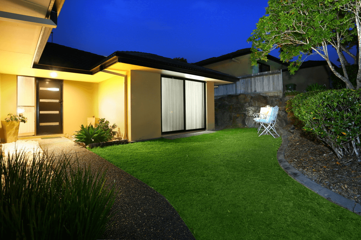 2/136 Pacific Pines Boulevard, Pacific Pines, QLD 4211