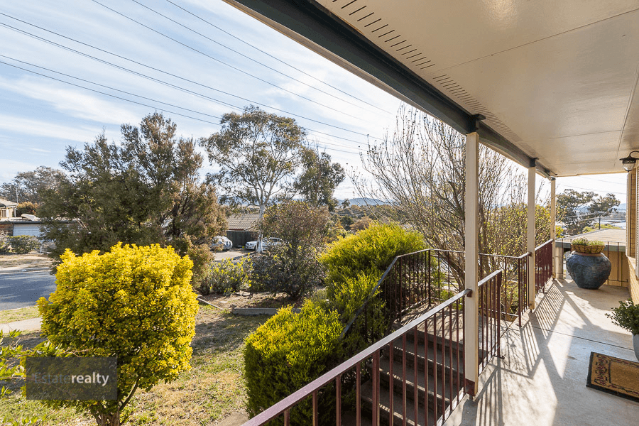 10 Jordan Pl, Queanbeyan West, NSW 2620