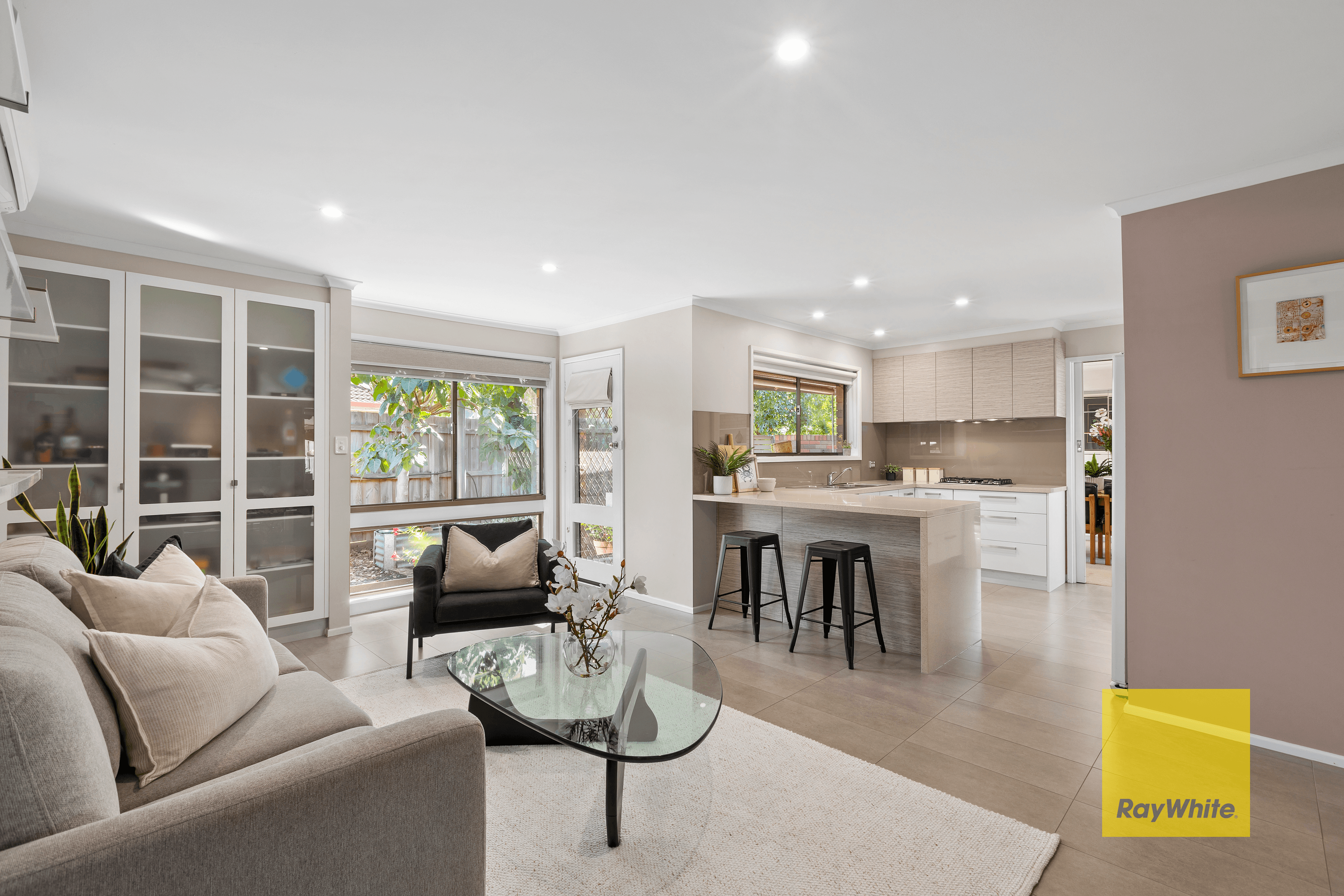 11 Oberon Drive, BELMONT, VIC 3216