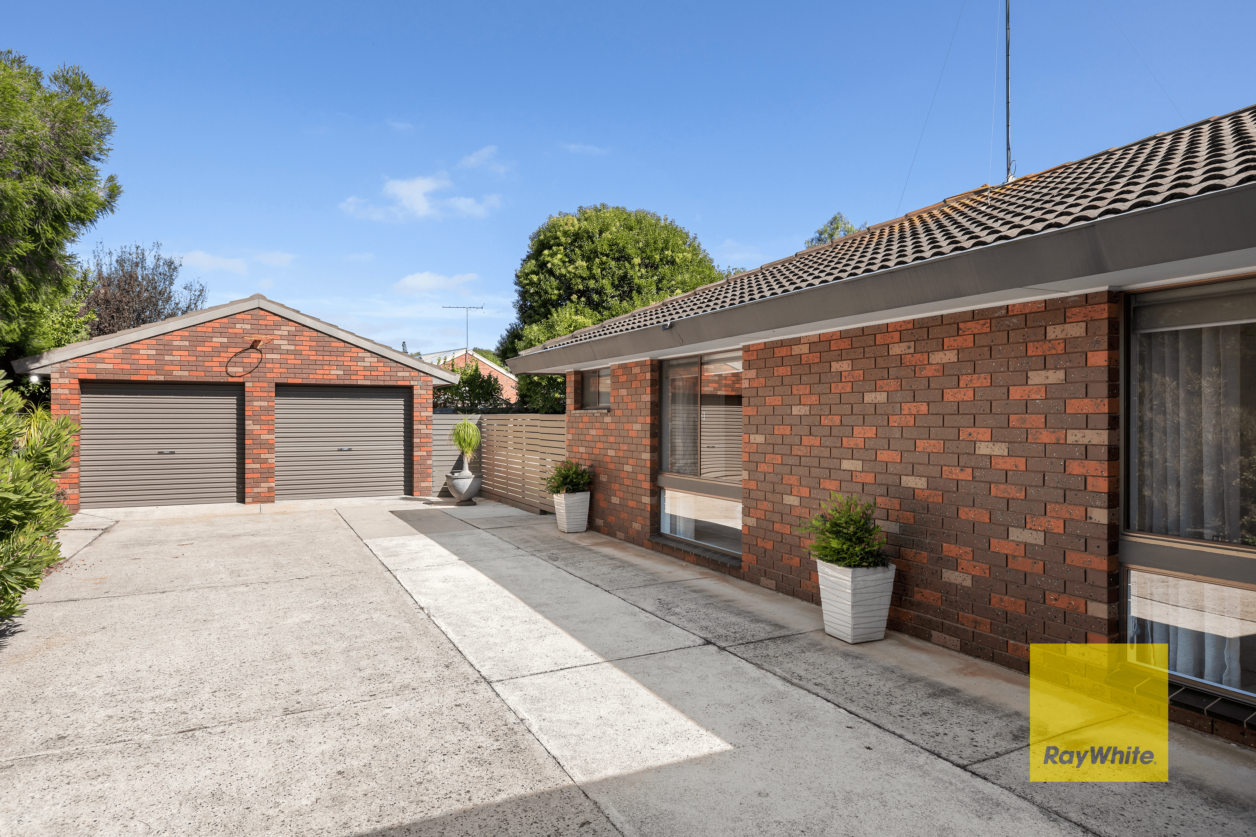 11 Oberon Drive, BELMONT, VIC 3216