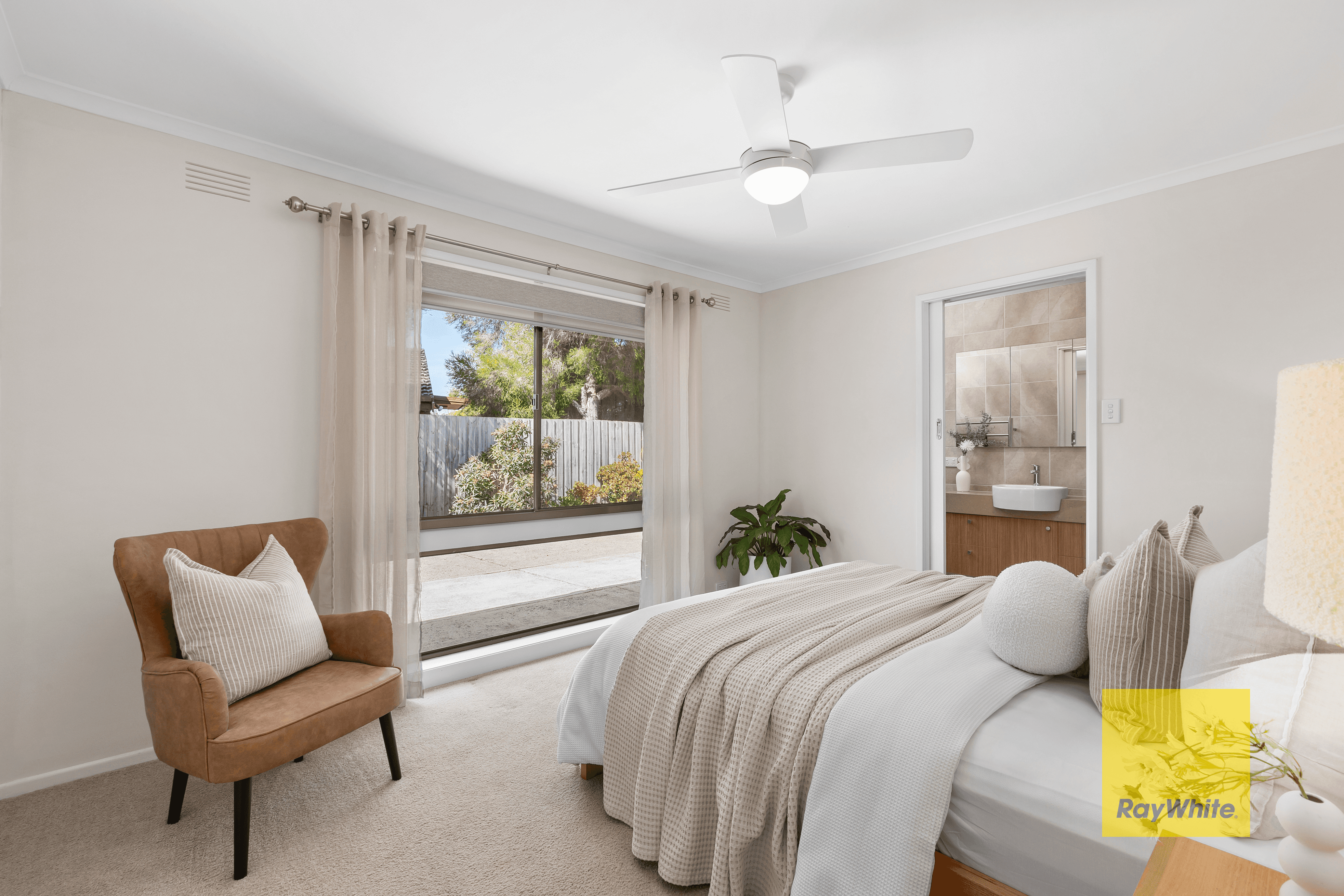 11 Oberon Drive, BELMONT, VIC 3216