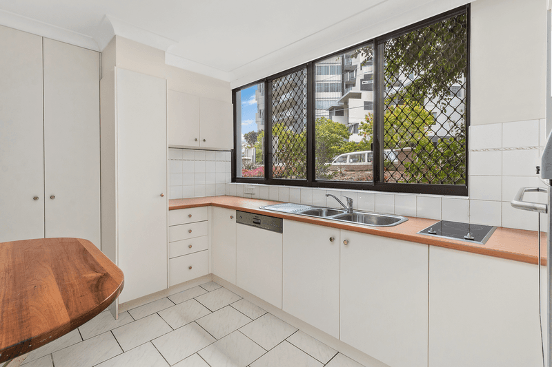 2/83 O'Connell St, Kangaroo Point, QLD 4169