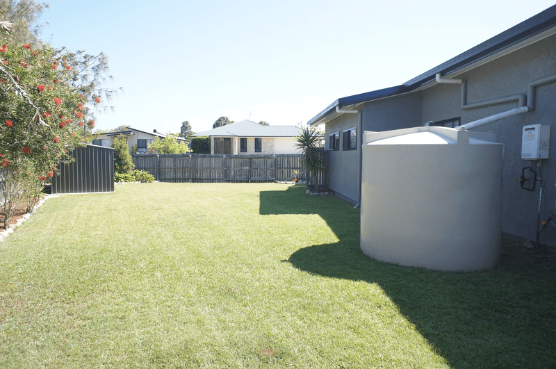 33 Creekside Esp, Cooloola Cove, QLD 4580