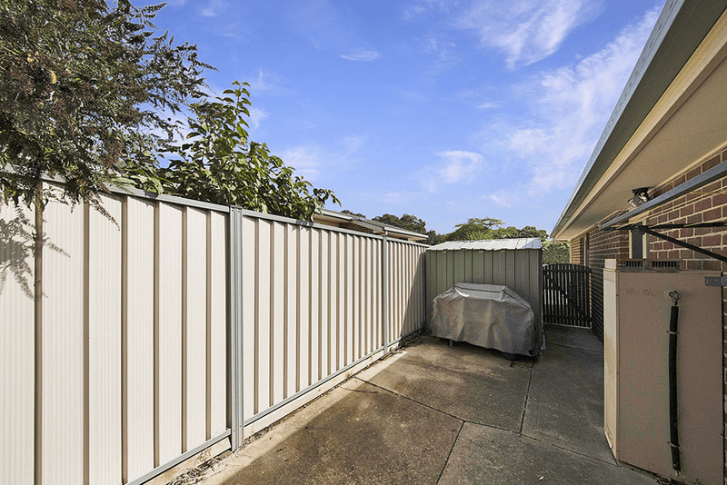 Unit 1/13 Chardonay Place, Queanbeyan West, NSW 2620