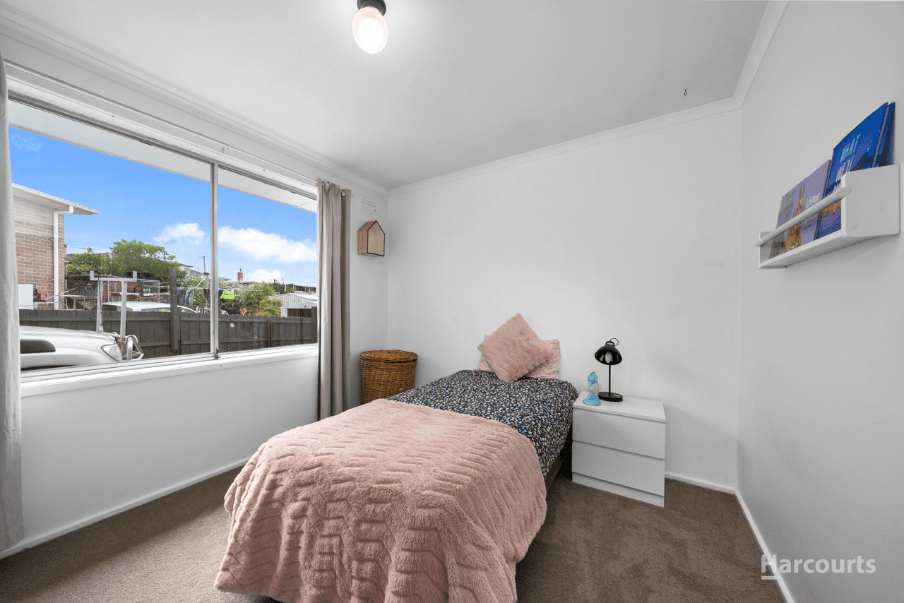 20 Kanooka Street, ROKEBY, TAS 7019