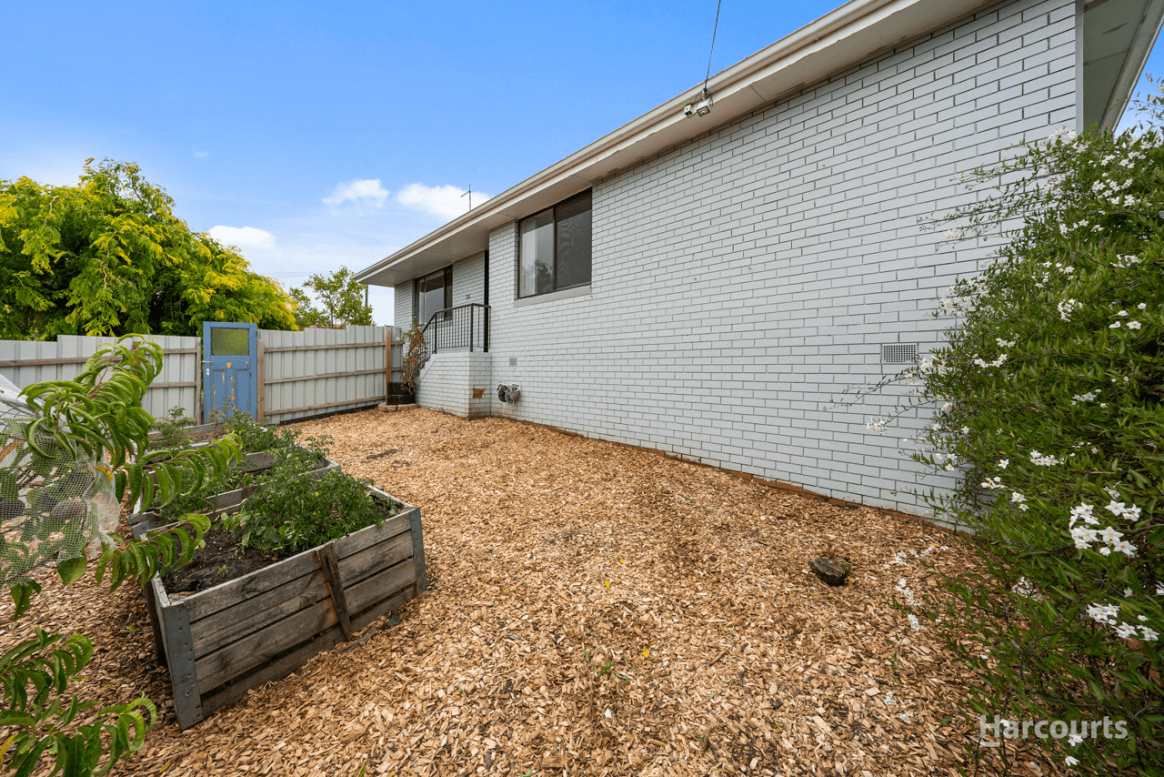 20 Kanooka Street, ROKEBY, TAS 7019