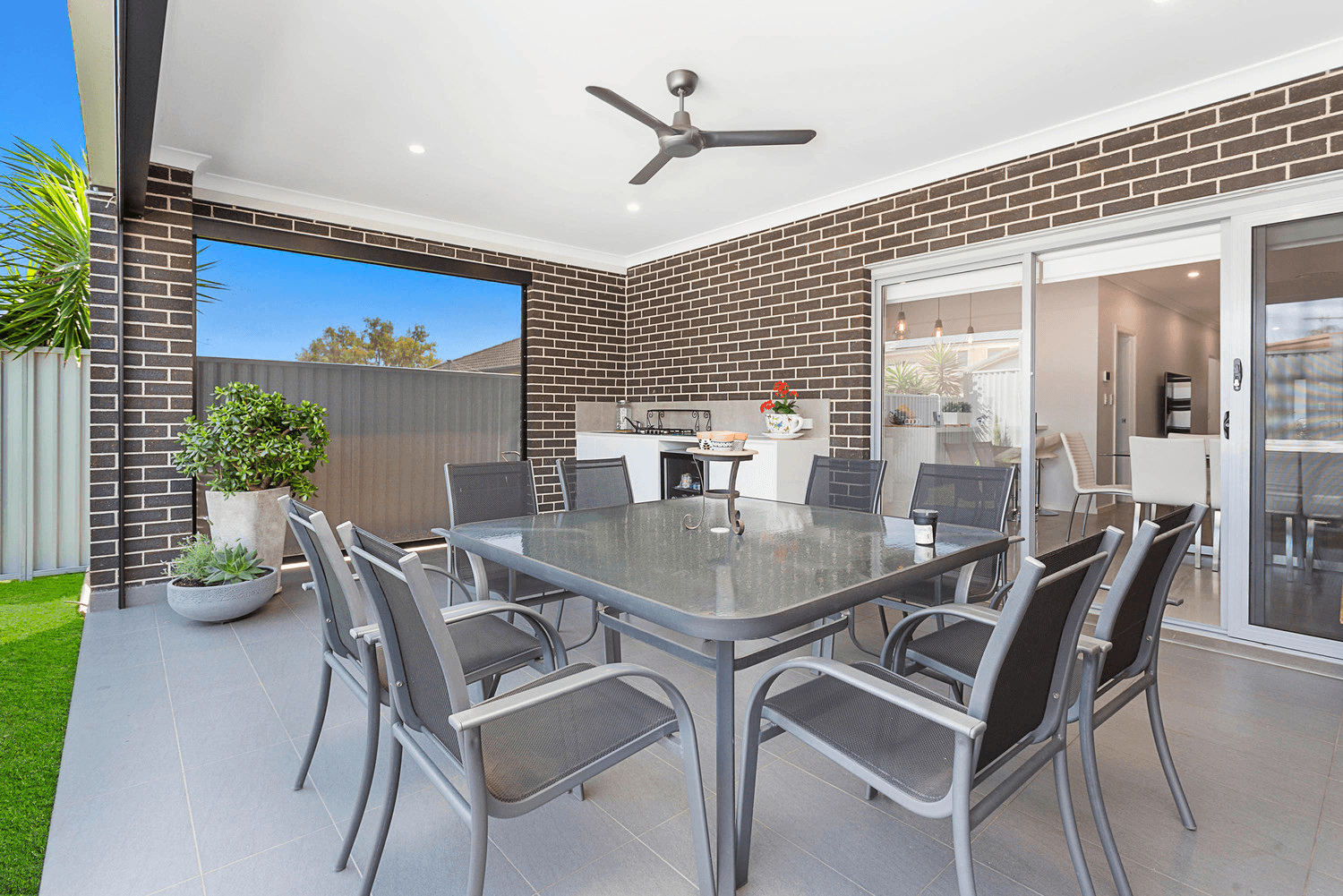 6 Grieve Crescent, Milperra, NSW 2214