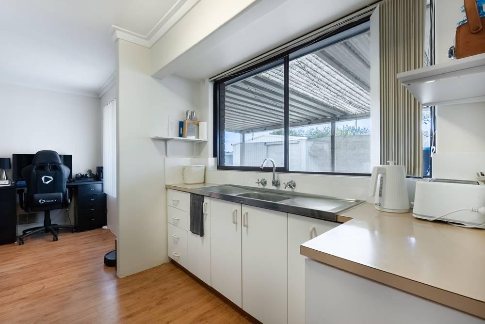 15 Voyager Court, COOLOONGUP, WA 6168