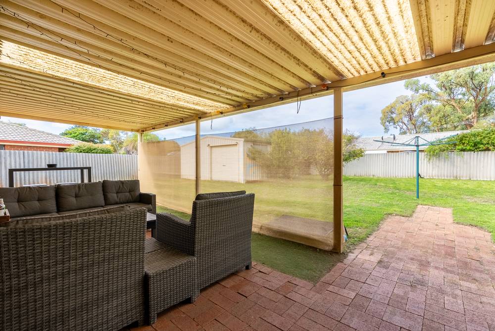 15 Voyager Court, COOLOONGUP, WA 6168