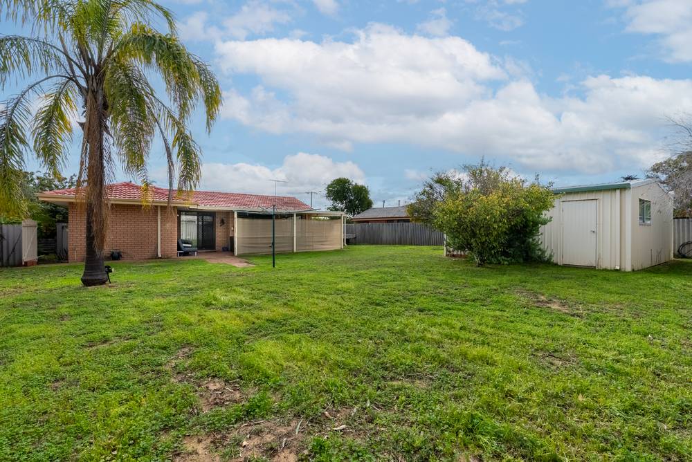 15 Voyager Court, COOLOONGUP, WA 6168