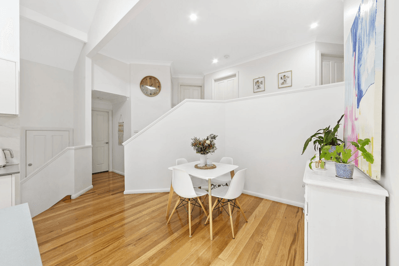 11 Mount Place, Green Point, NSW 2251