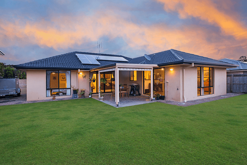 10 Border Crescent, POTTSVILLE, NSW 2489