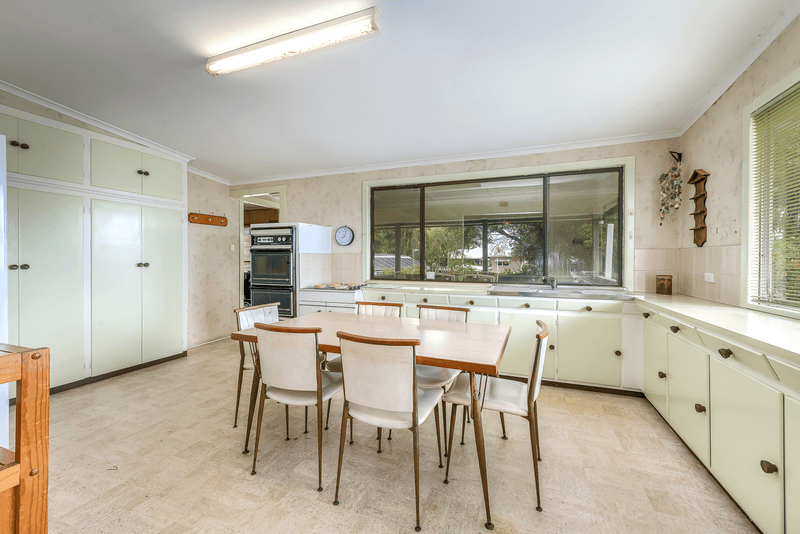 48 Muir Street, LABRADOR, QLD 4215