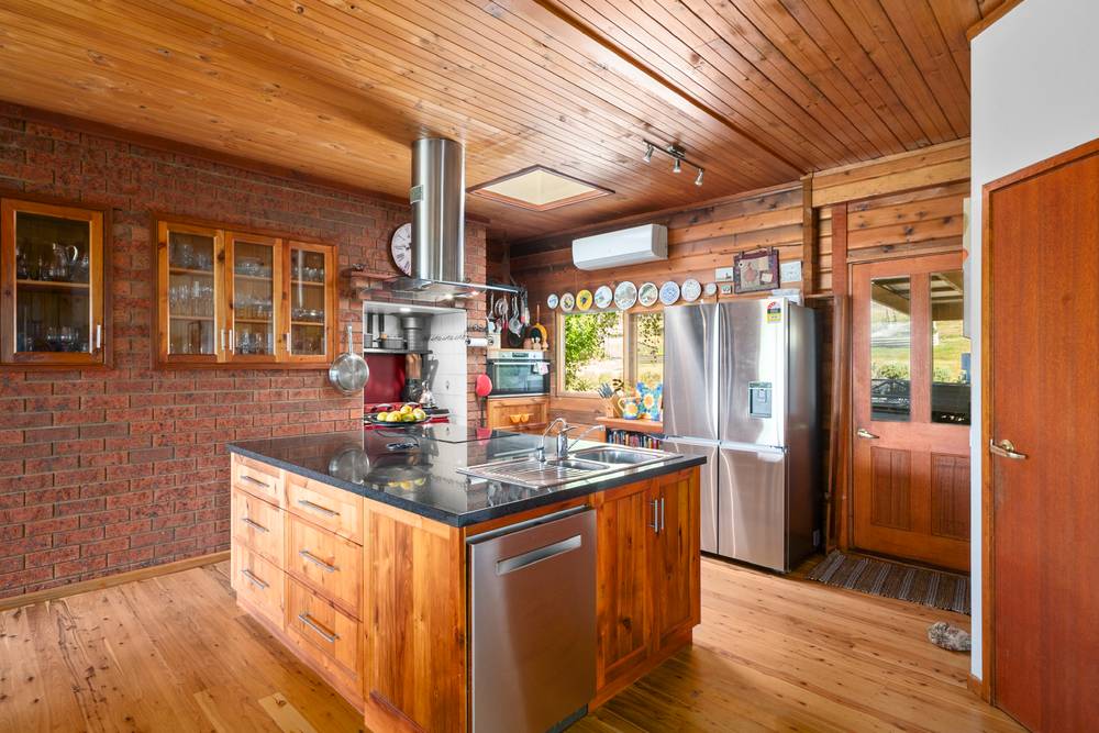 243 Davies Road, MERRIJIG, VIC 3723