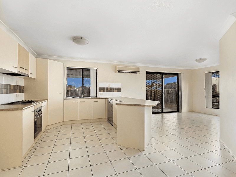 28 Brittany Crescent, Raceview, QLD 4305