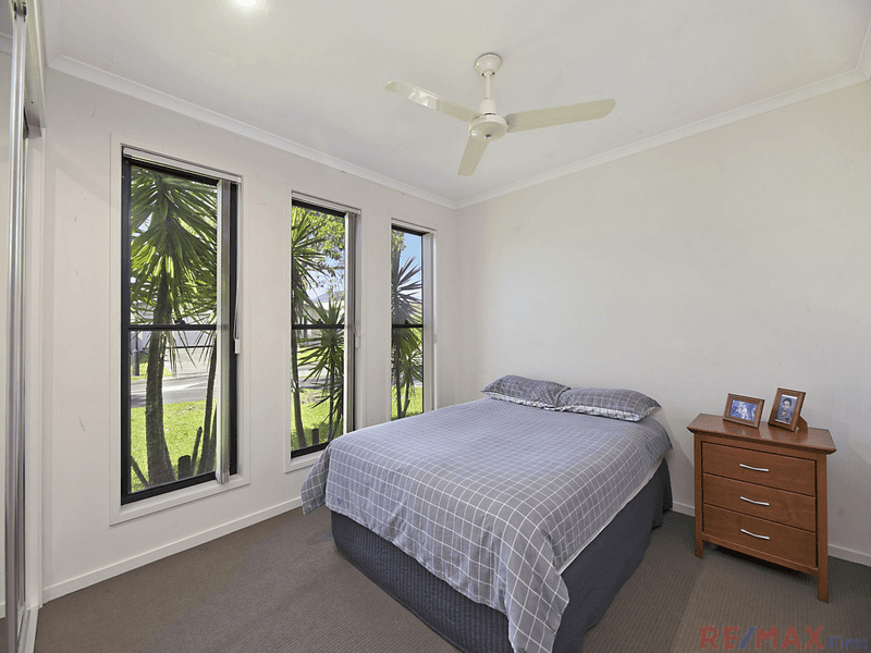 33 Elvena Circuit, Little Mountain, QLD 4551