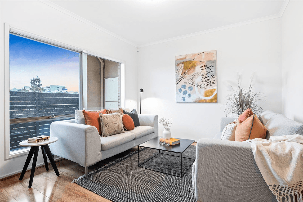 18 Ellis Lane, Mawson Lakes, SA 5095