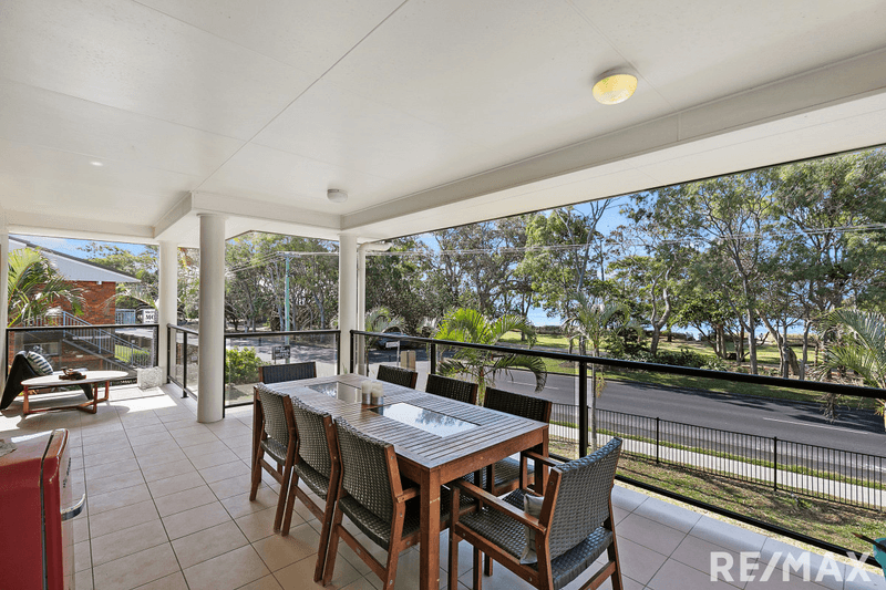 511 Esplanade, Urangan, QLD 4655