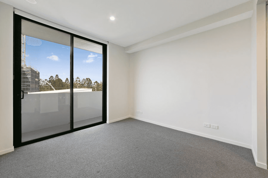 2013/21 Ross Street, BENOWA, QLD 4217