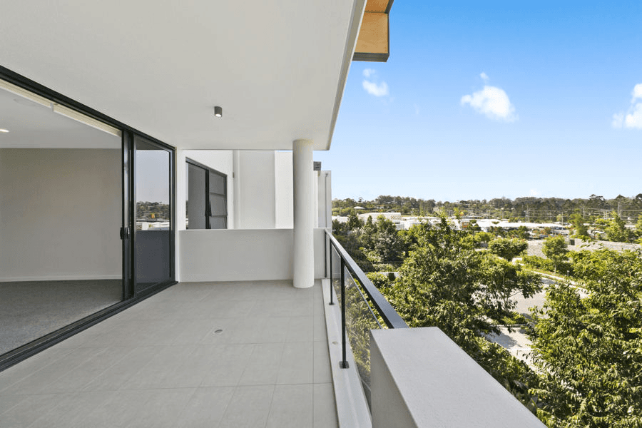 2013/21 Ross Street, BENOWA, QLD 4217