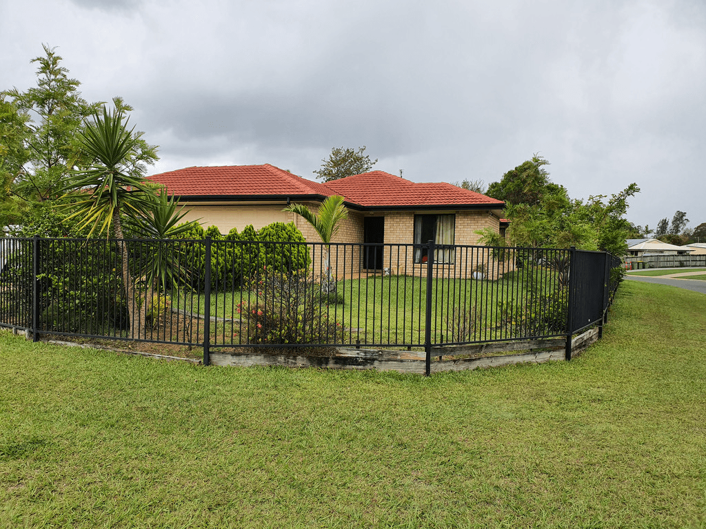 16 Rosewood Court, LANDSBOROUGH, QLD 4550