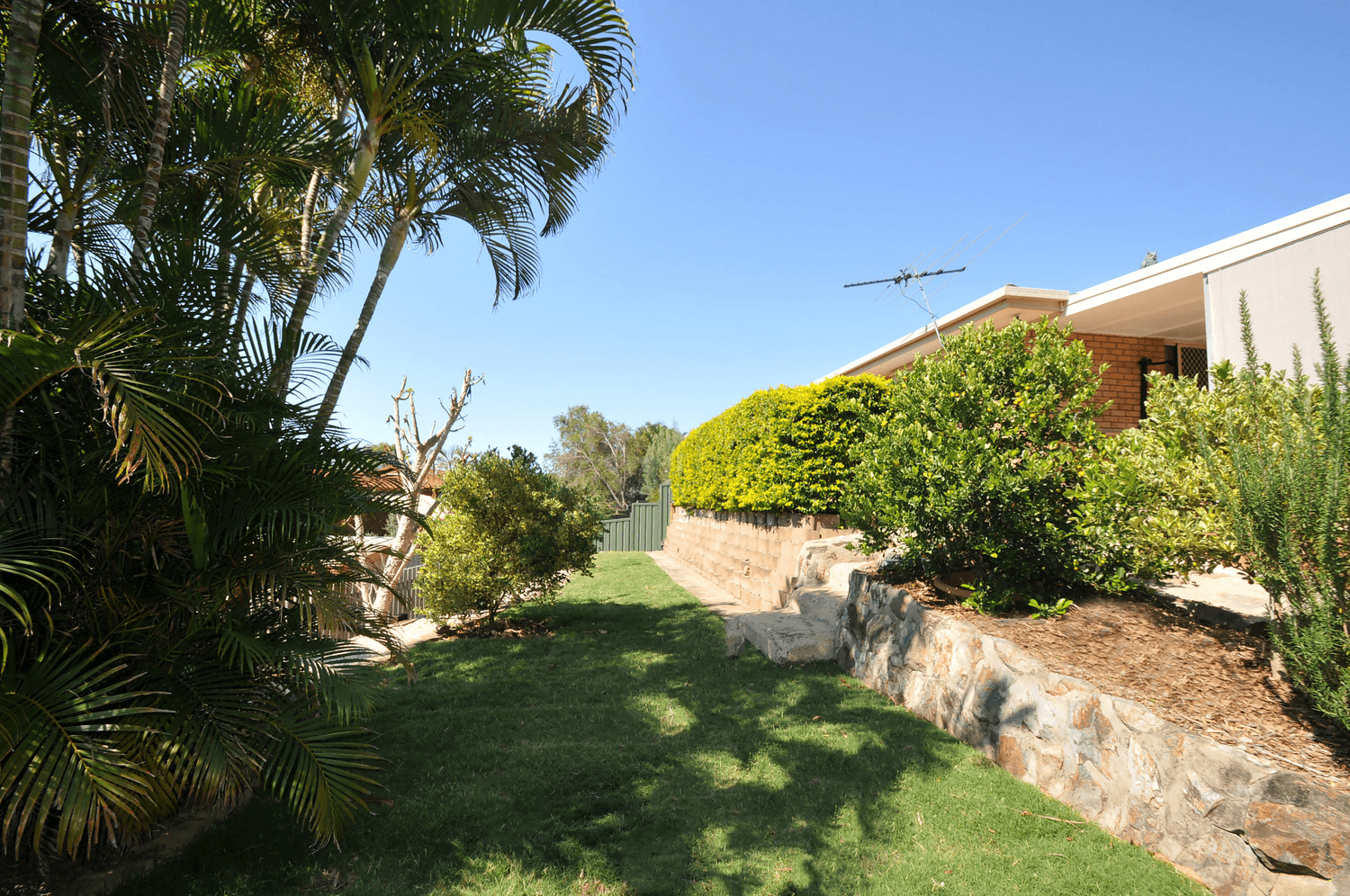 23 Wantana Crescent, Edens Landing, QLD 4207