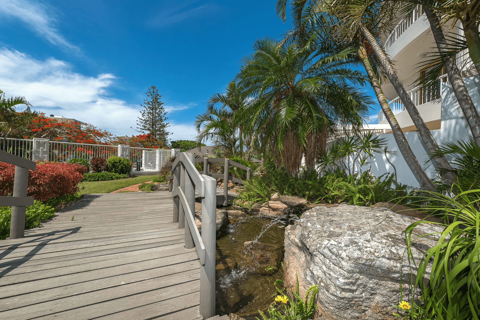 12/19 Oatland Esplanade, RUNAWAY BAY, QLD 4216