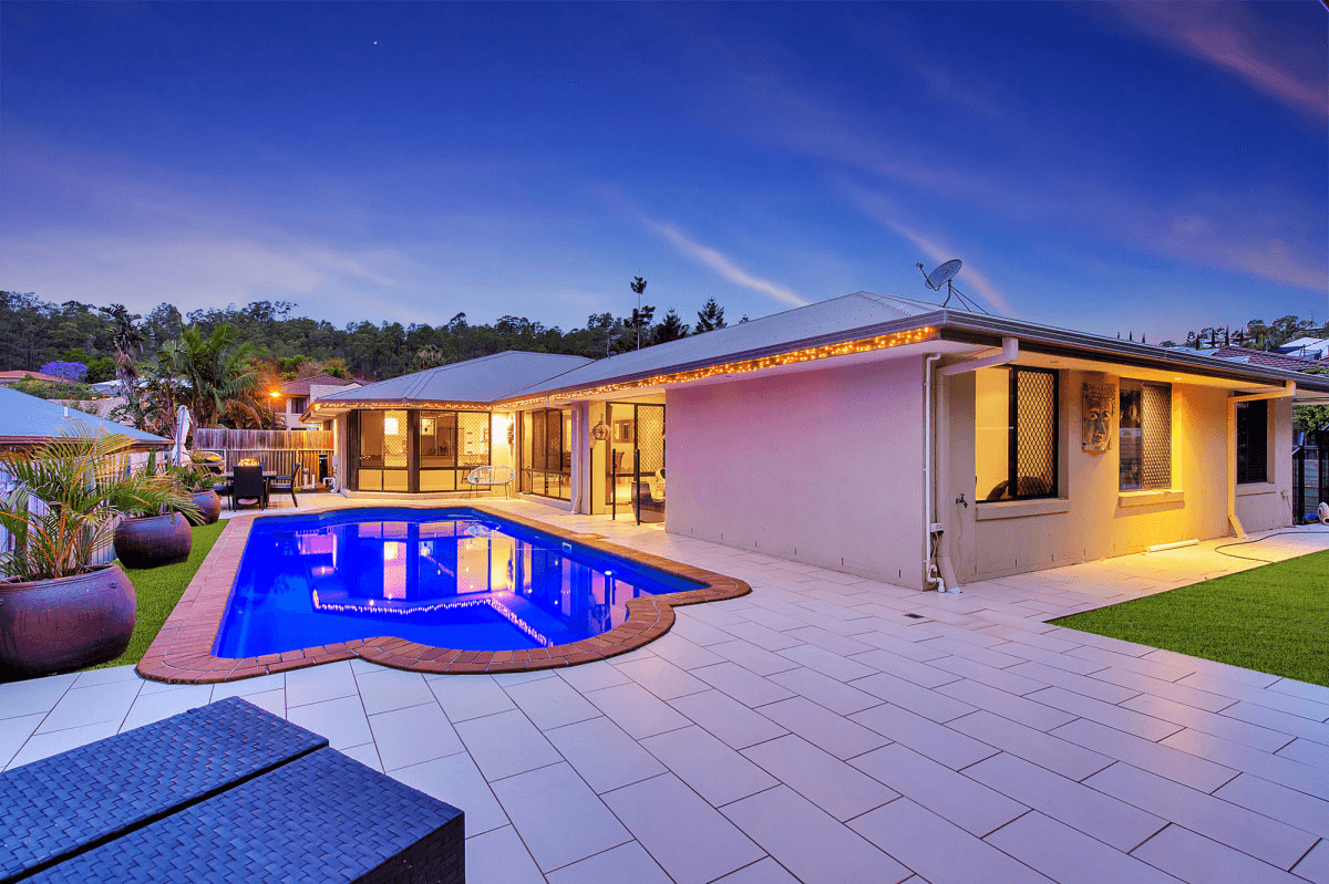 20 Victoria Drive, Pacific Pines, QLD 4211