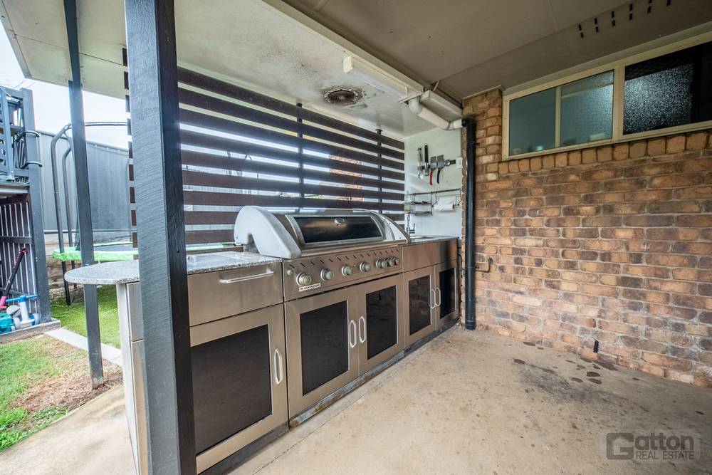 8 Gassman Street, Gatton, QLD 4343