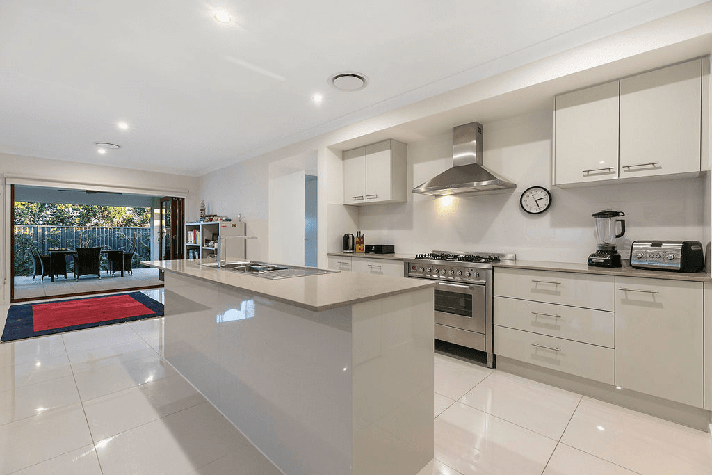 9 Black Beech Rd, Noosa Heads, QLD 4567