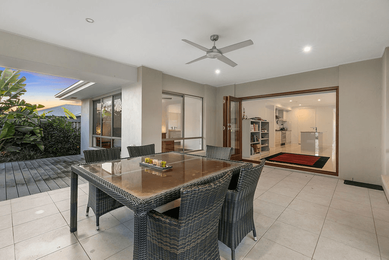 9 Black Beech Rd, Noosa Heads, QLD 4567