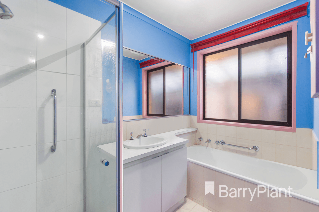 2/86 Kurung Drive, Kings Park, VIC 3021