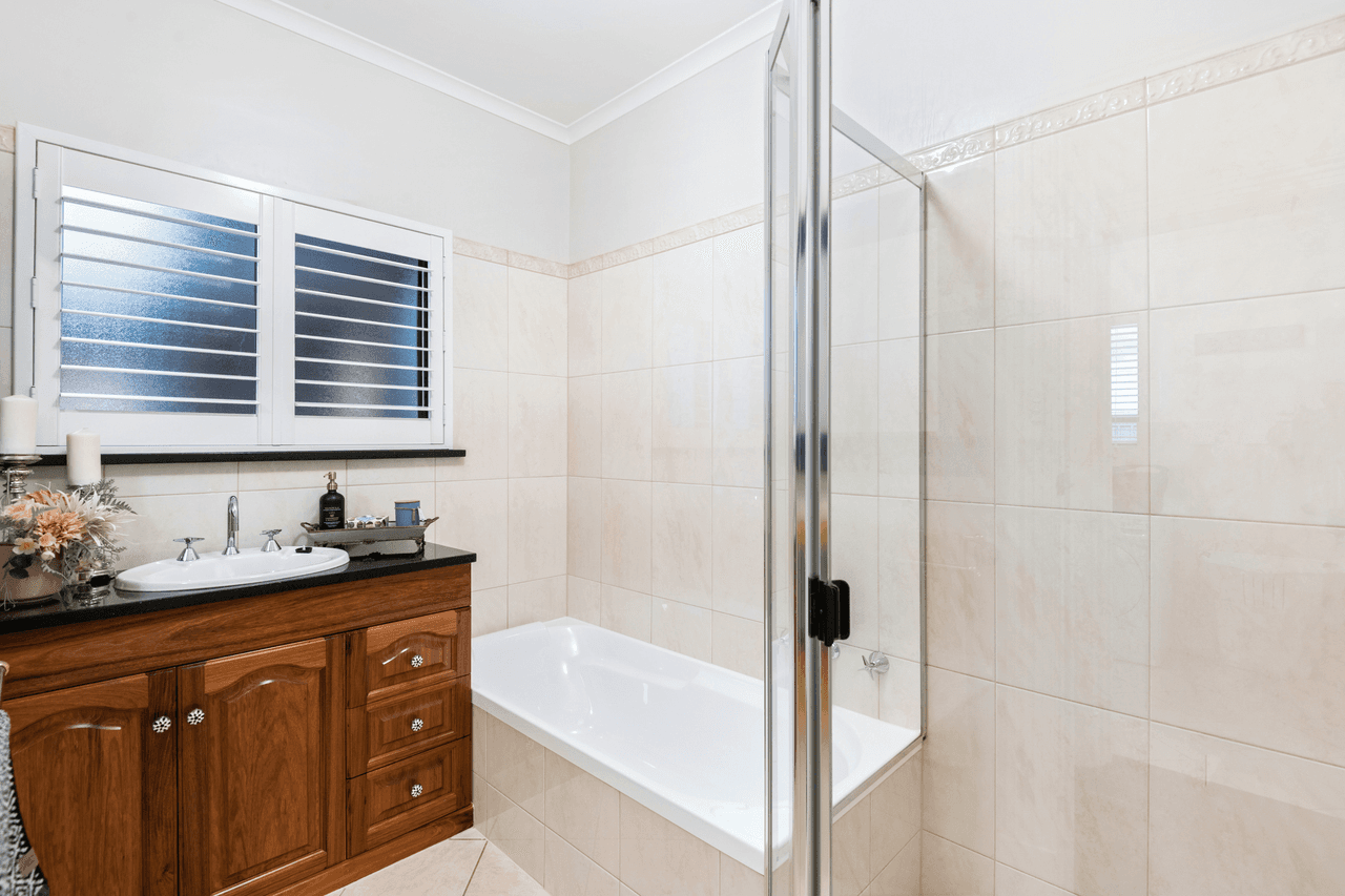 3 Tolcairn Crescent, FLAGSTAFF HILL, SA 5159