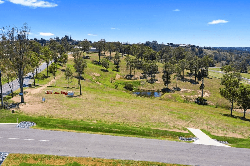 Walters Way, CHATSWORTH, QLD 4570