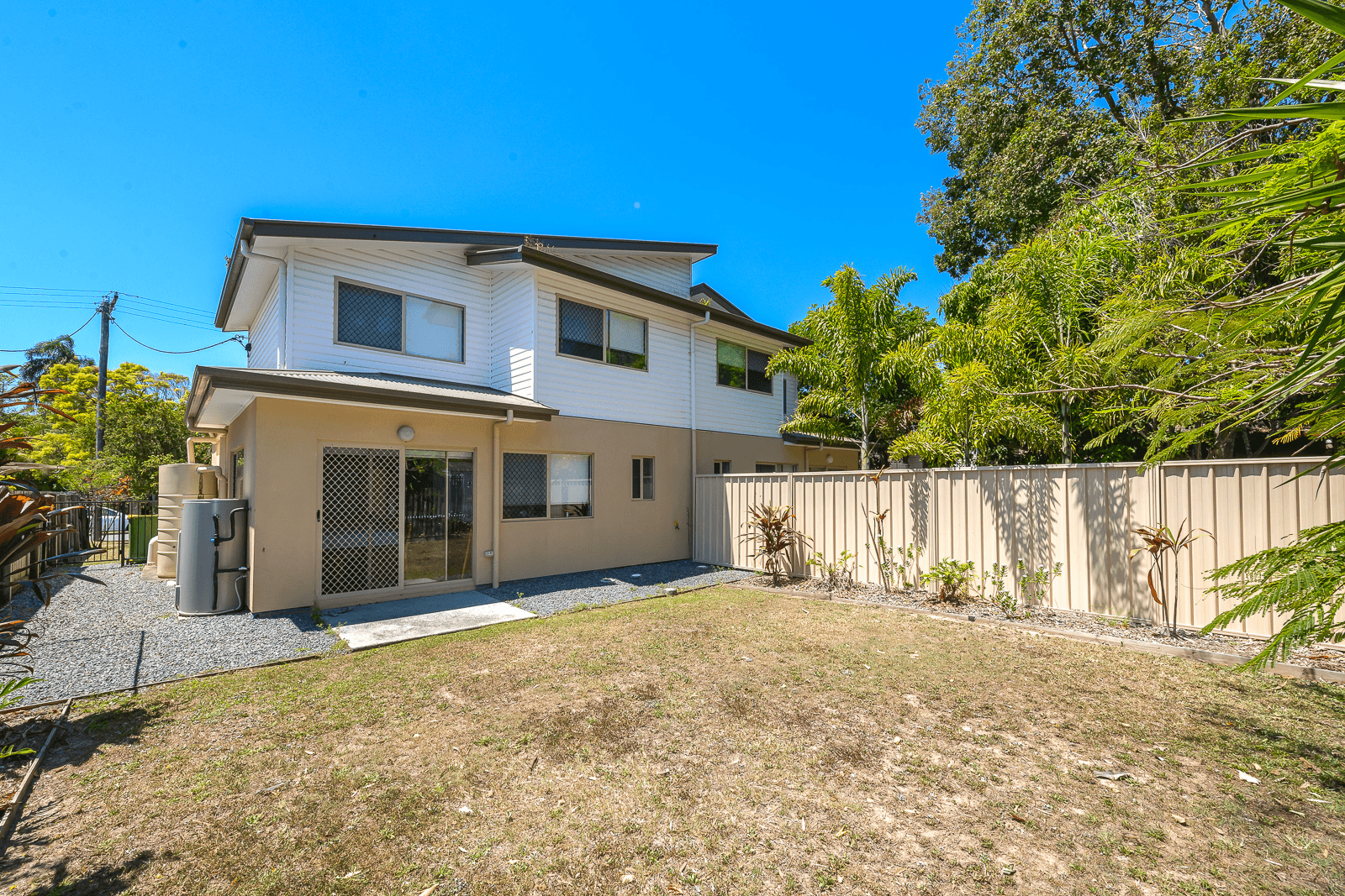 18 Barton Avenue, SOUTHPORT, QLD 4215