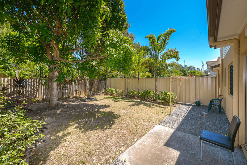 18 Barton Avenue, SOUTHPORT, QLD 4215