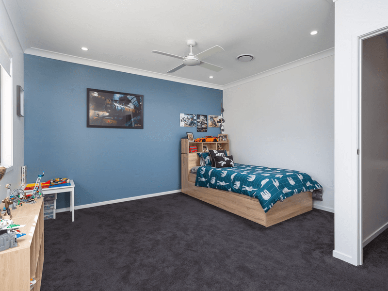 24 Poinciana Place, JACOBS WELL, QLD 4208