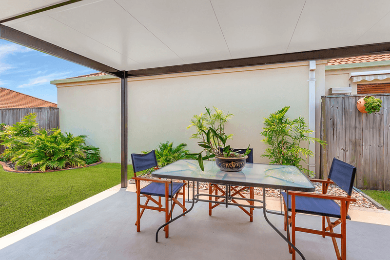 16 Stingray Crescent, Burleigh Waters, QLD 4220