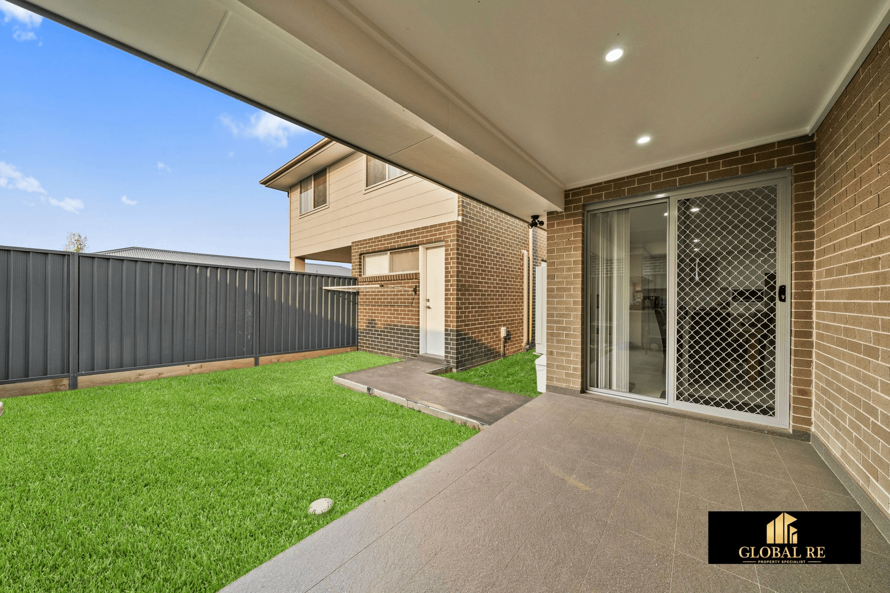 1A Oaklands Circuit, GREGORY HILLS, NSW 2557