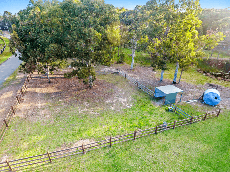 35 Larapinta Drive, WYEE POINT, NSW 2259