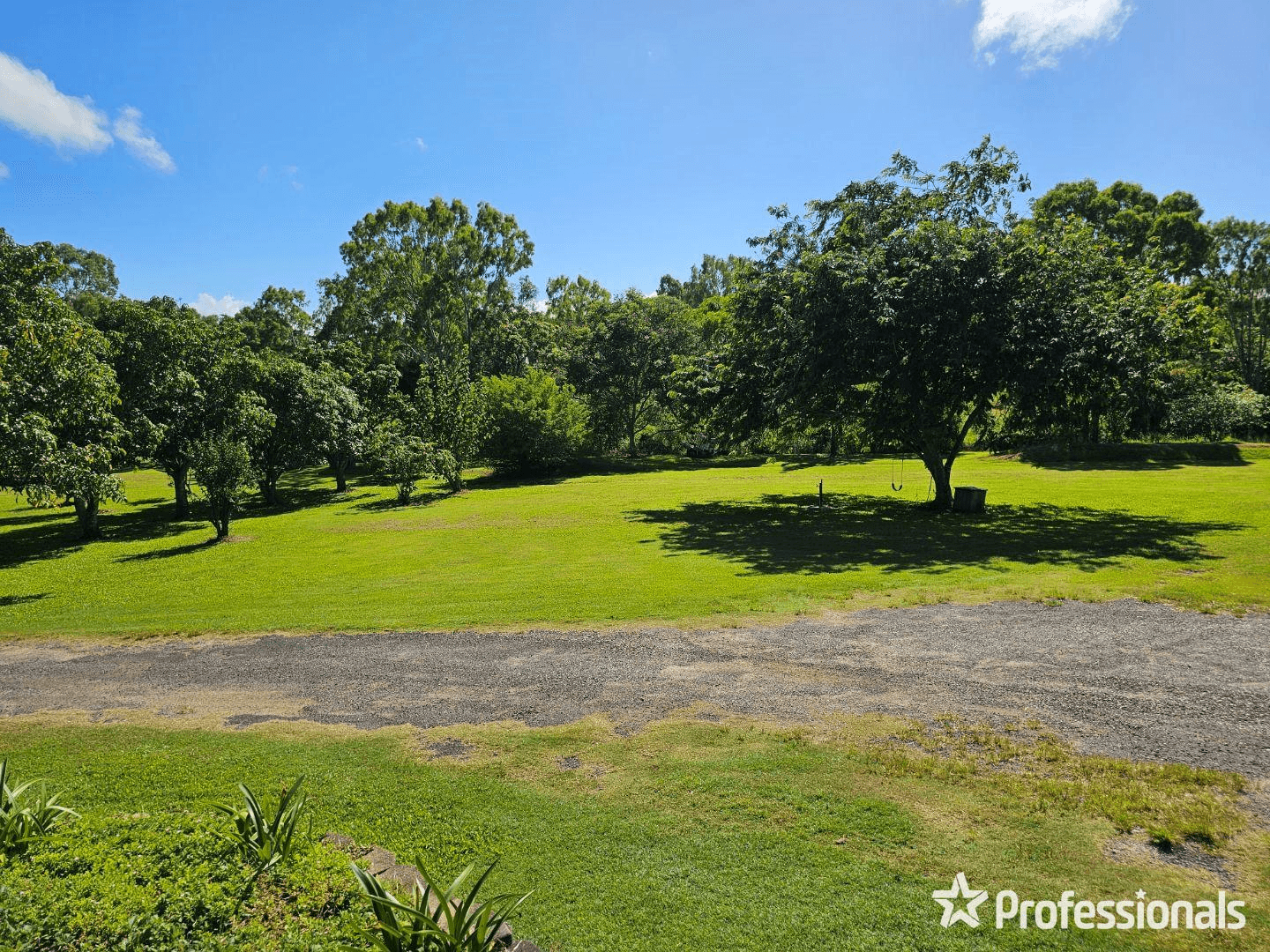 672 Hay Point Road, ALLIGATOR CREEK, QLD 4740