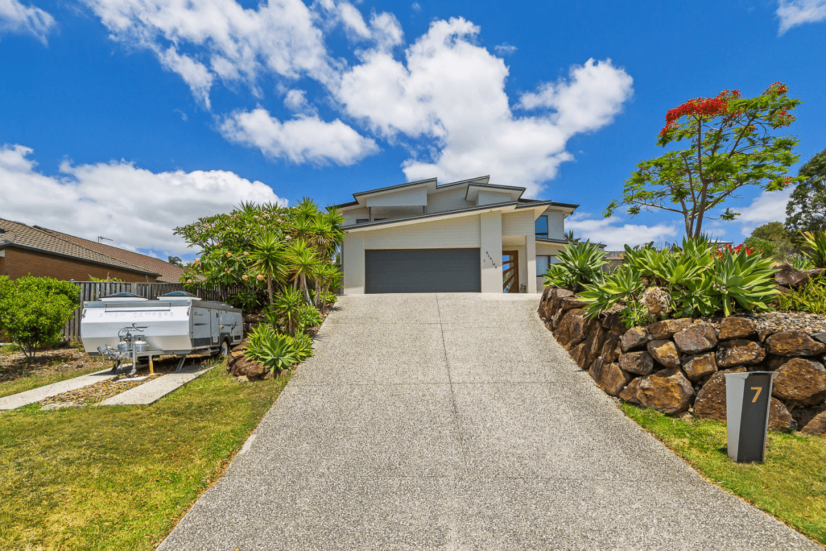 7 Elkins Street, Pacific Pines, QLD 4211