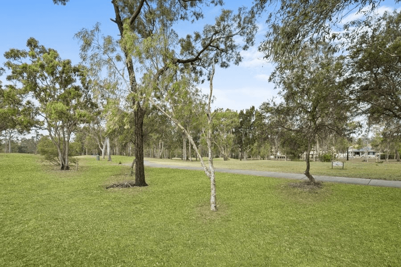 7 Hazel Court, ARUNDEL, QLD 4214