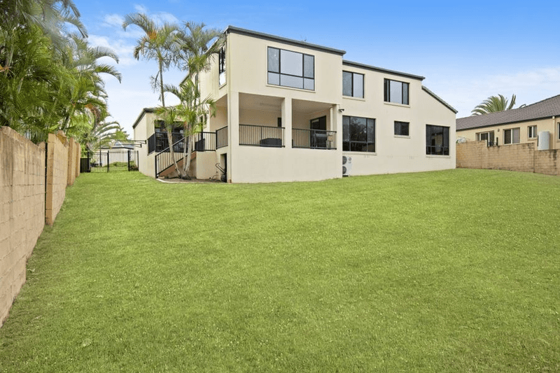 7 Hazel Court, ARUNDEL, QLD 4214