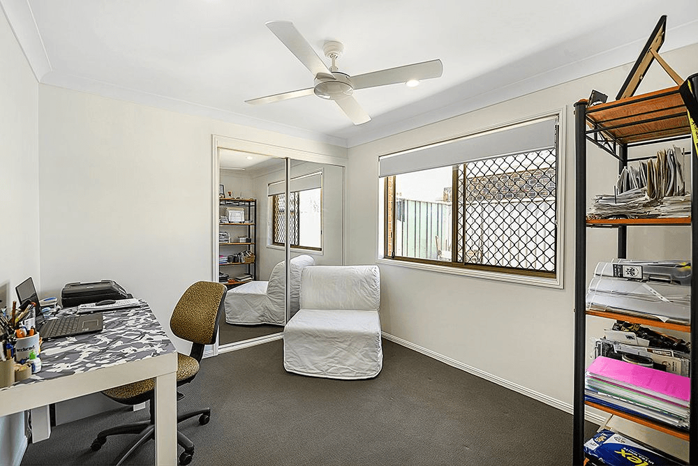 2/14 Freeman Street, Labrador, Qld 4215