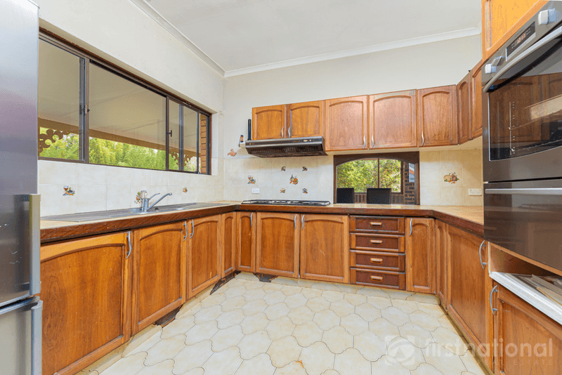 28 Romar Road, GLASS HOUSE MOUNTAINS, QLD 4518