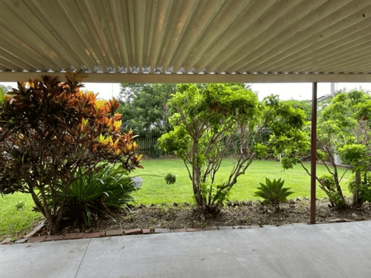 15 Mediterranean Drive, Benowa, QLD 4217