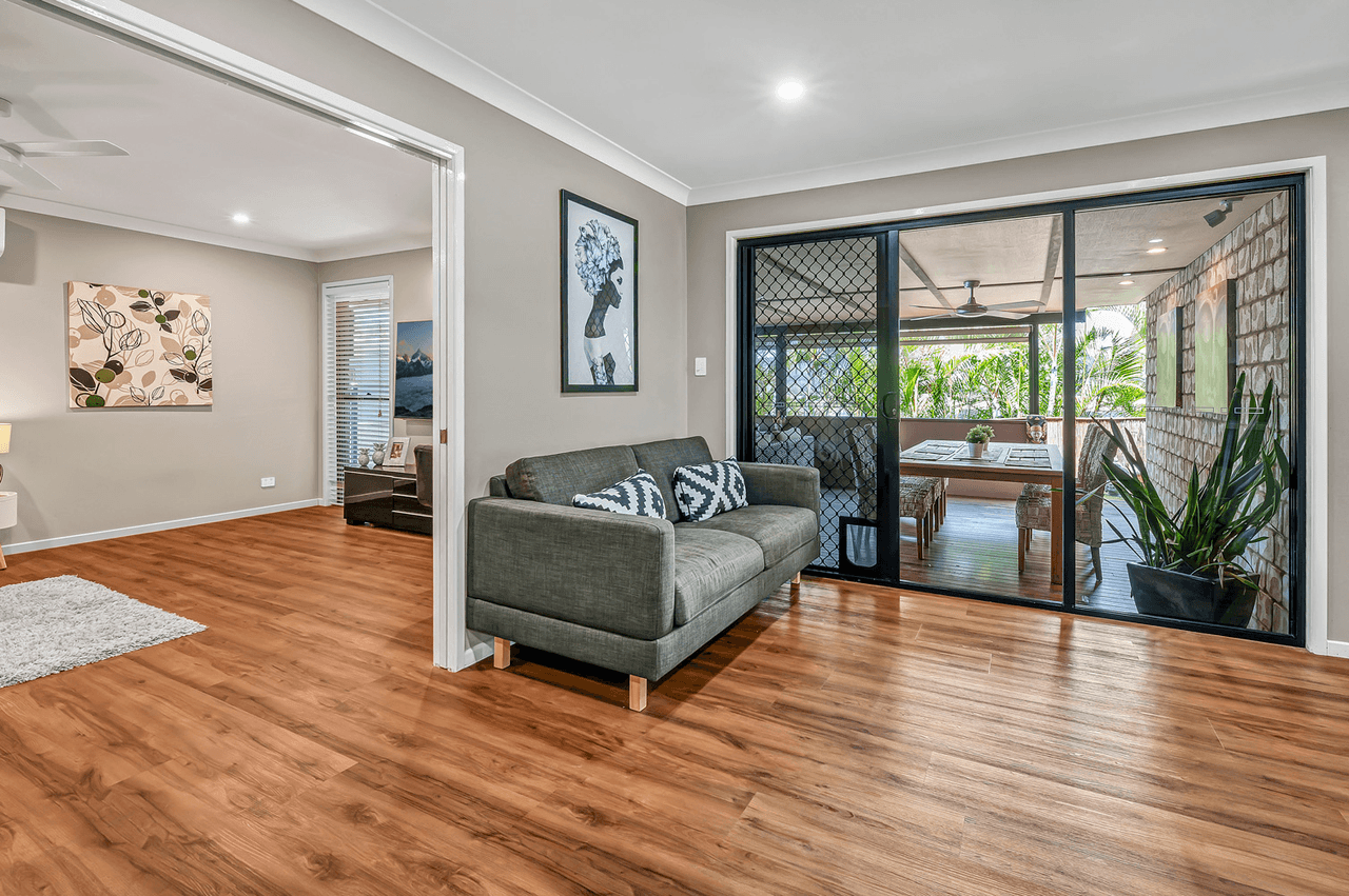 17  Brunswick Street, PACIFIC PINES, QLD 4211