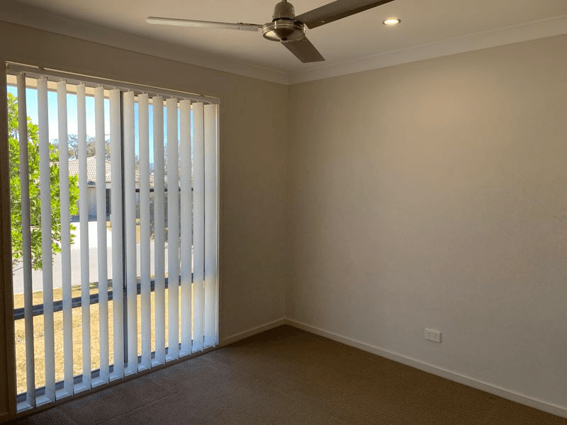 24 Avondale Drive, PIMPAMA, QLD 4209