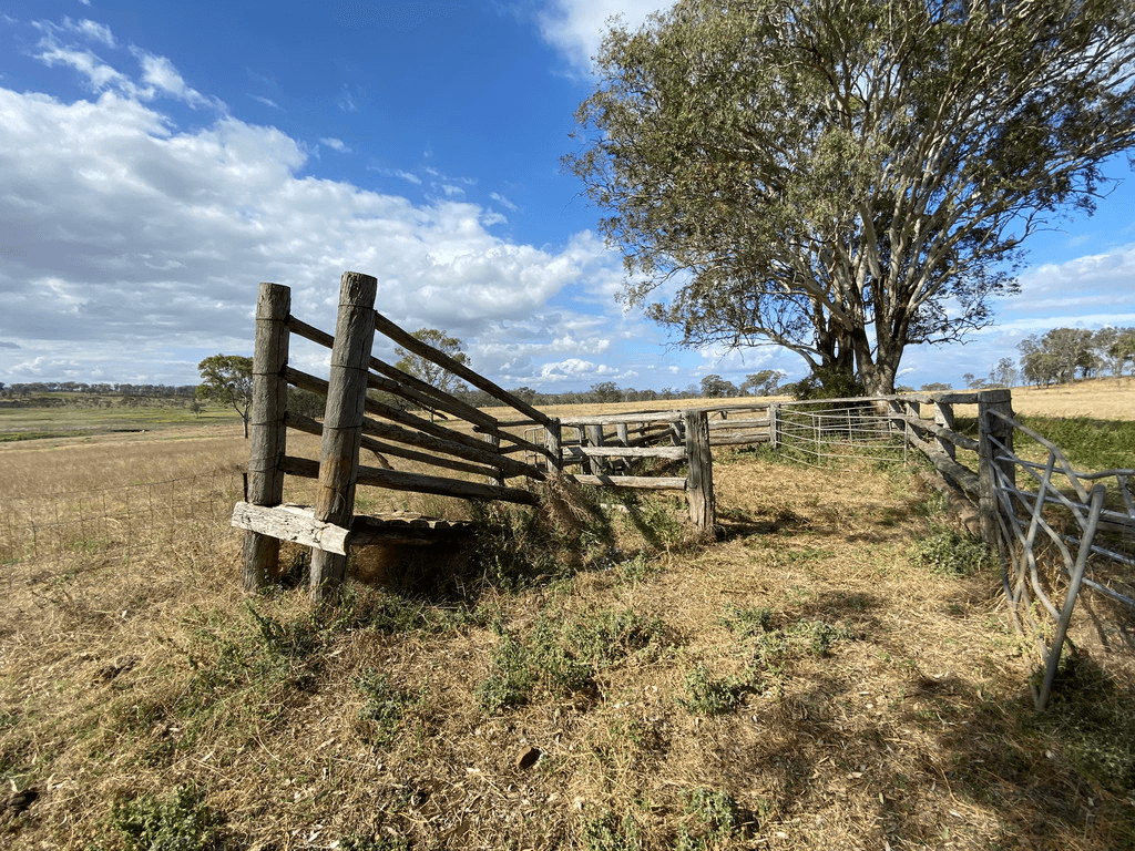 44 Whittaker Road, SOUTHBROOK, QLD 4363